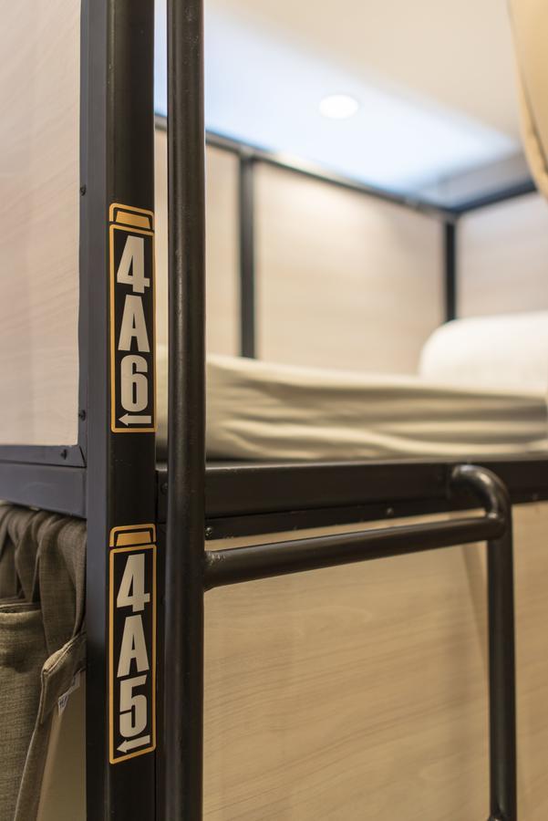 Augusta Hostel Bangkok Luaran gambar