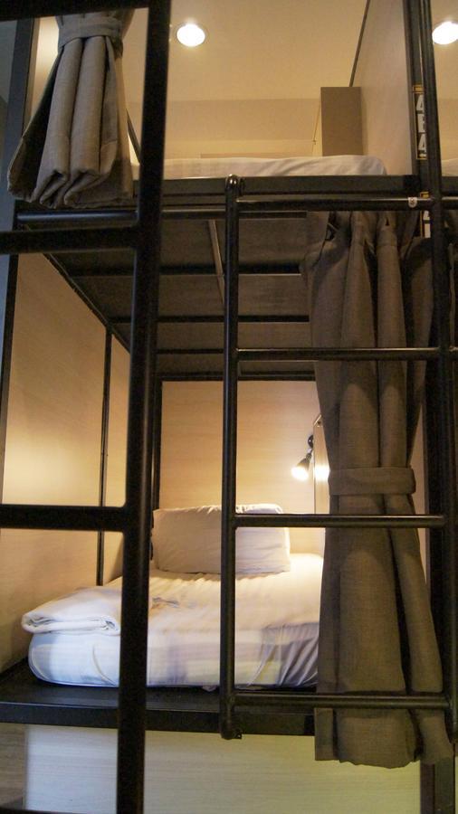 Augusta Hostel Bangkok Luaran gambar